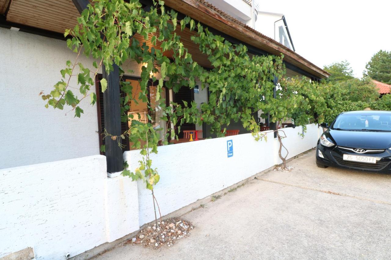Apartments Vladan With Terrace Baška Eksteriør billede