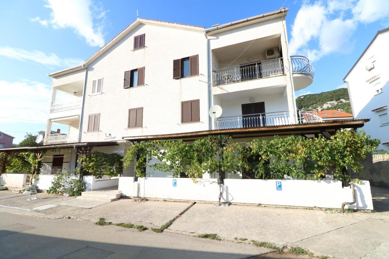 Apartments Vladan With Terrace Baška Eksteriør billede
