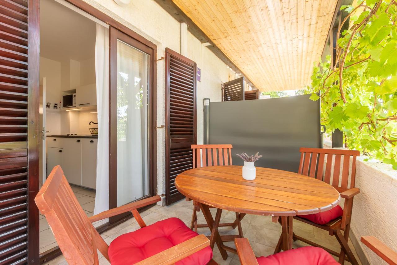 Apartments Vladan With Terrace Baška Eksteriør billede